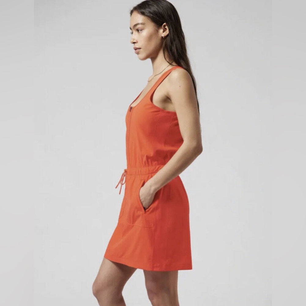 Athleta expedition dress